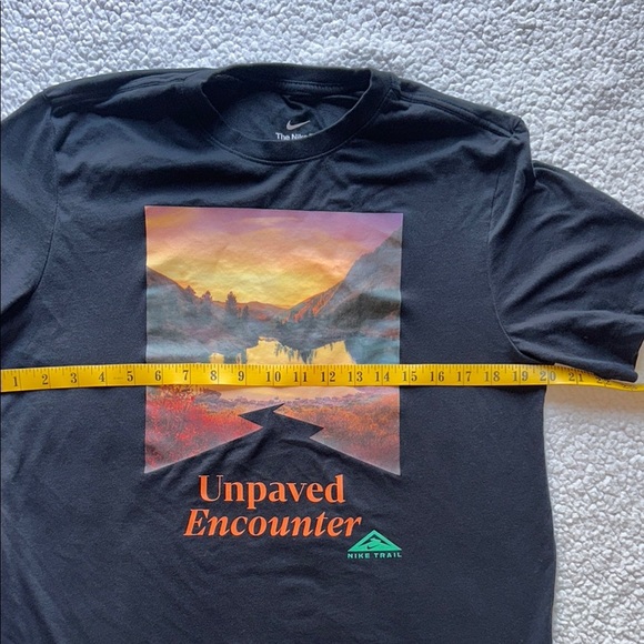 Nike Black Unpaved Encounter Graphic Tee - Picture 3 of 8